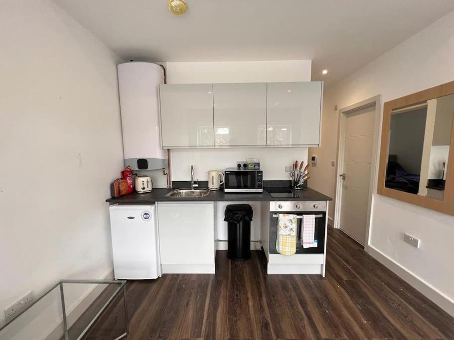 Star London Finchley Road 1-Bed Hideaway Lejlighed Eksteriør billede