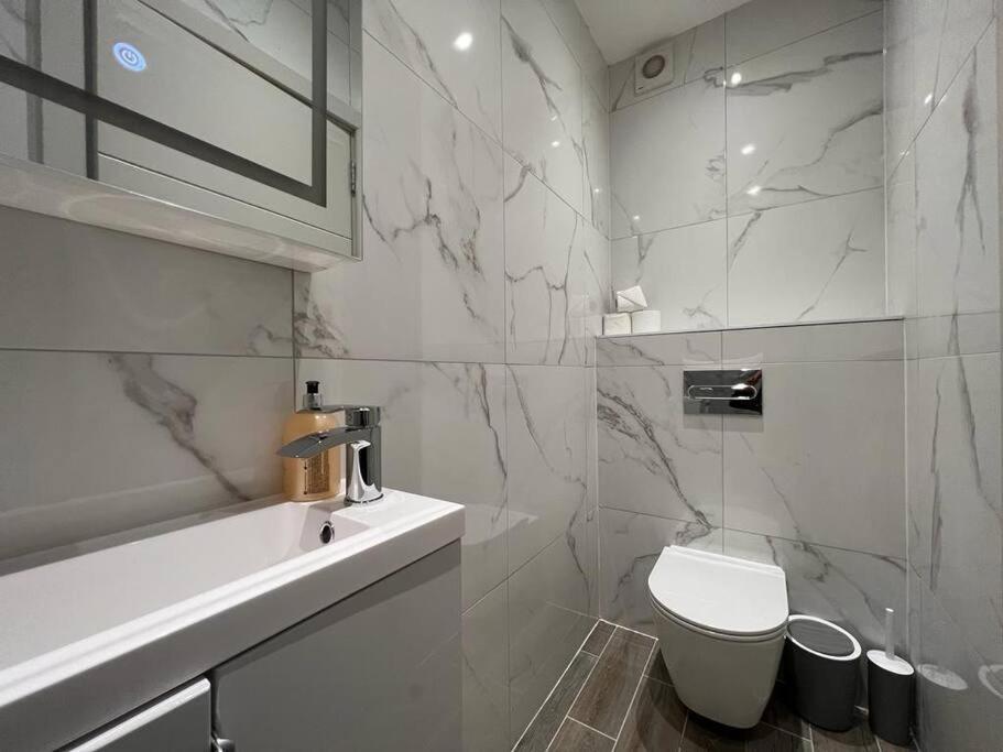 Star London Finchley Road 1-Bed Hideaway Lejlighed Eksteriør billede